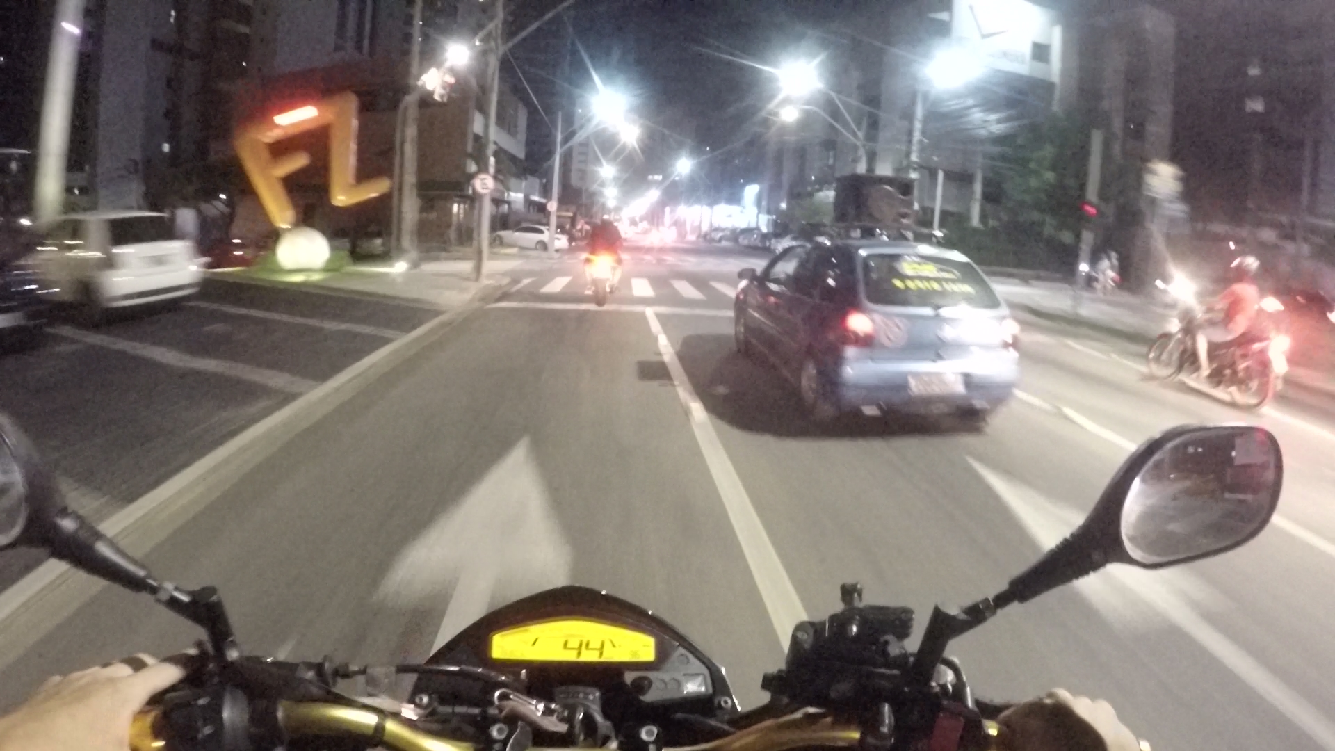 http://videos.introcdc.com/Canal/MotoVlog/Serjona/Passeando Beira Mar/GOPR5806,1.00_02_27_13.Quadro001.png